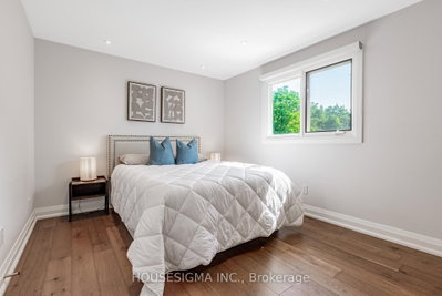 14639 Leslie Street • Aurora, ON photo 9