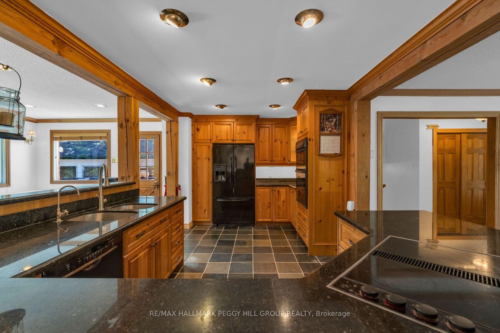 2145 18th Side Road • New Tecumseth, ON photo 5