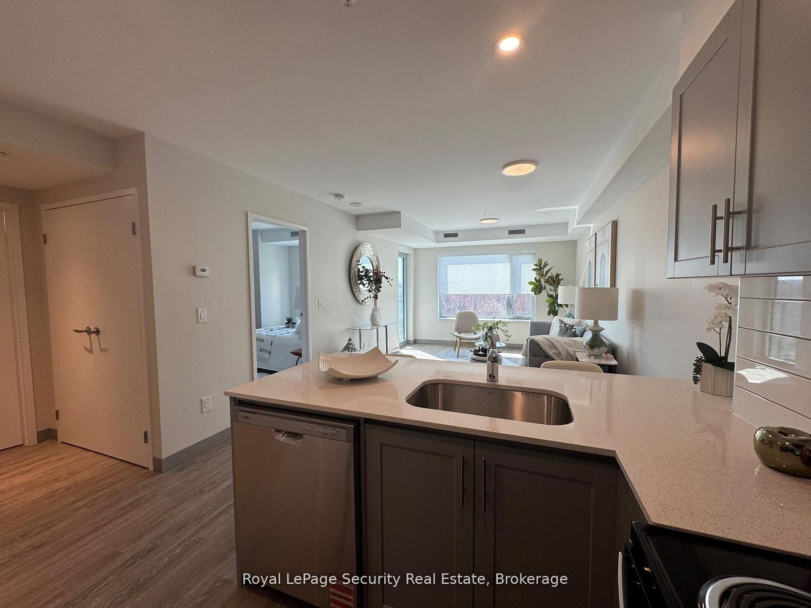 307 - 1015 Innisfil Beach Road, Innisfil 4