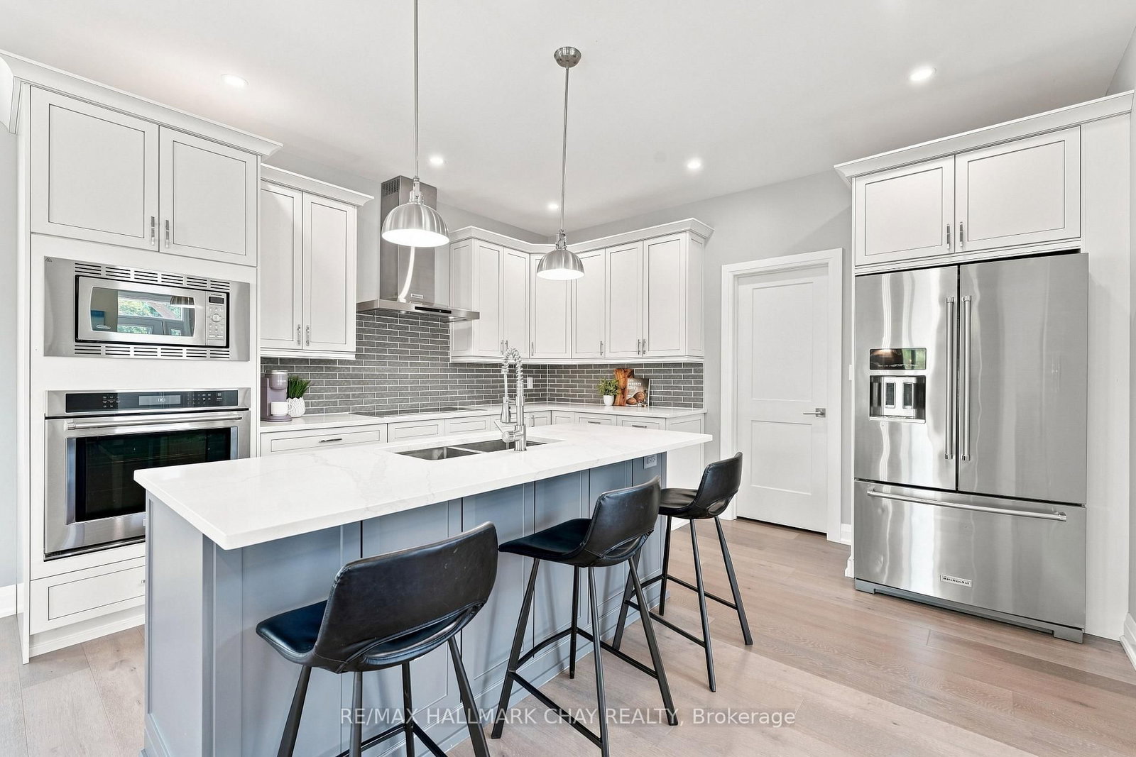 4790 25th Side Road • Essa, ON photo 5