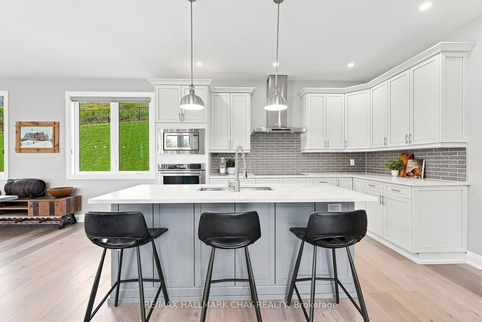 4790 25th Side Road • Essa, ON photo 6