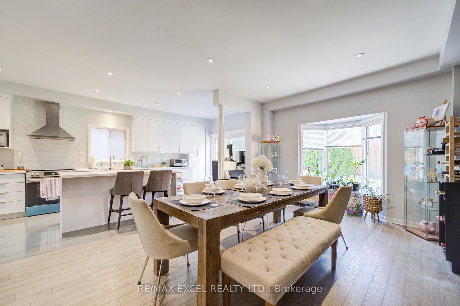 6 Sapphire Drive • Richmond Hill, ON photo 17