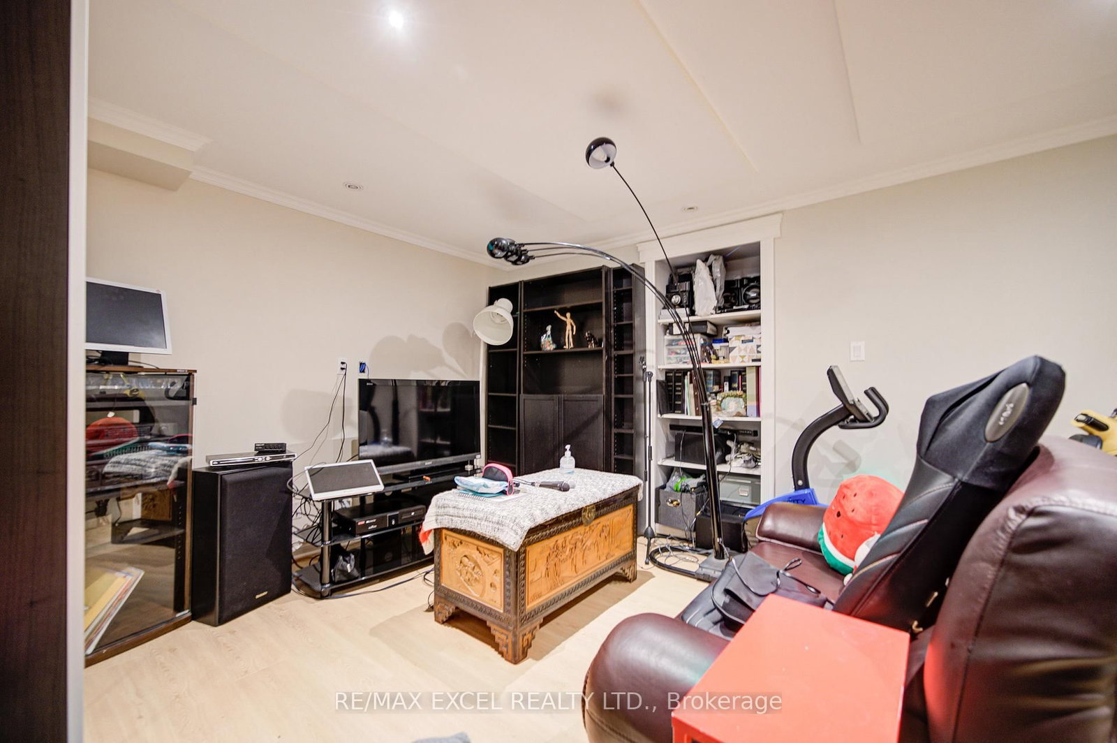 6 Sapphire Drive • Richmond Hill, ON photo 44