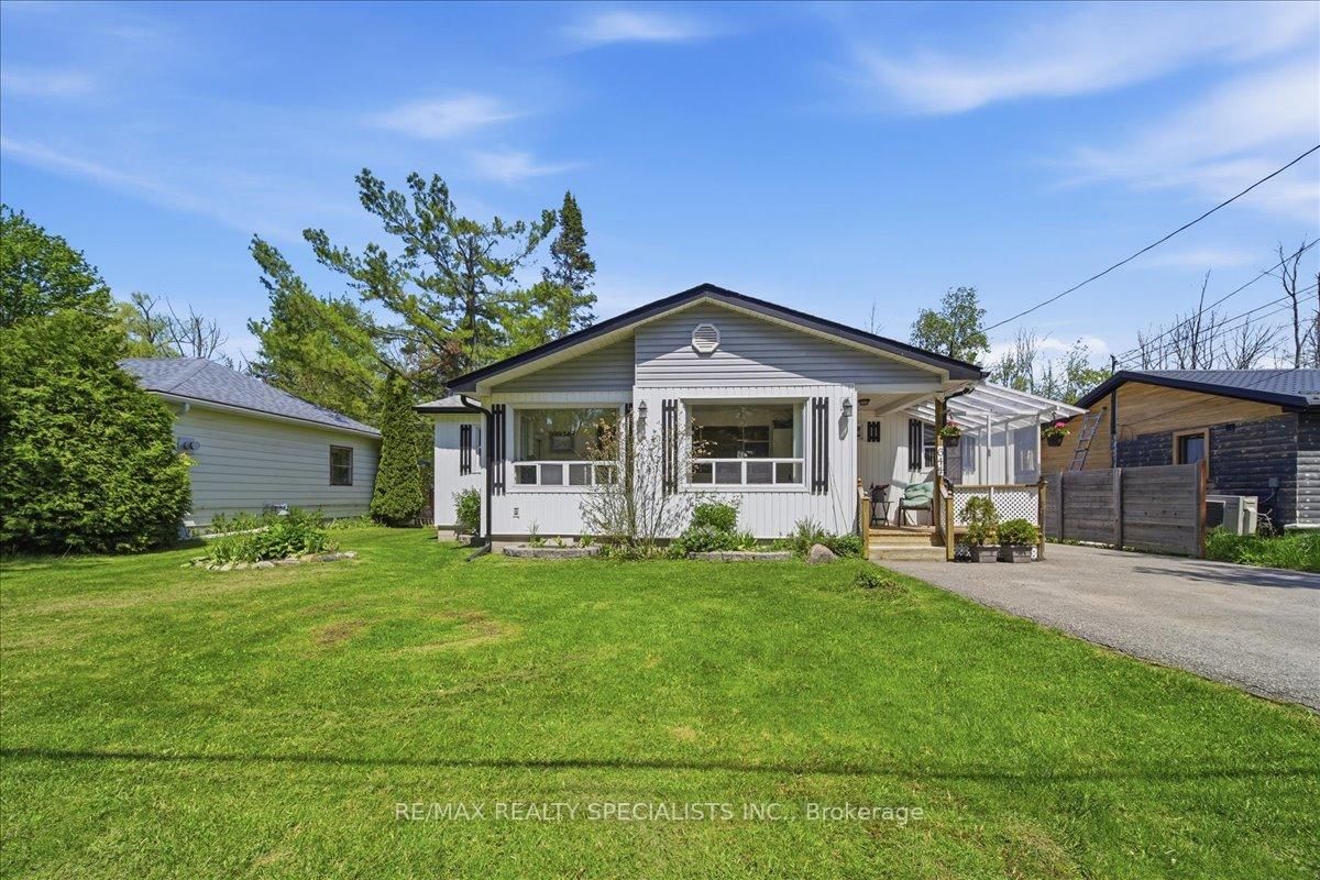 644 Rose Lane • Innisfil, ON photo 2