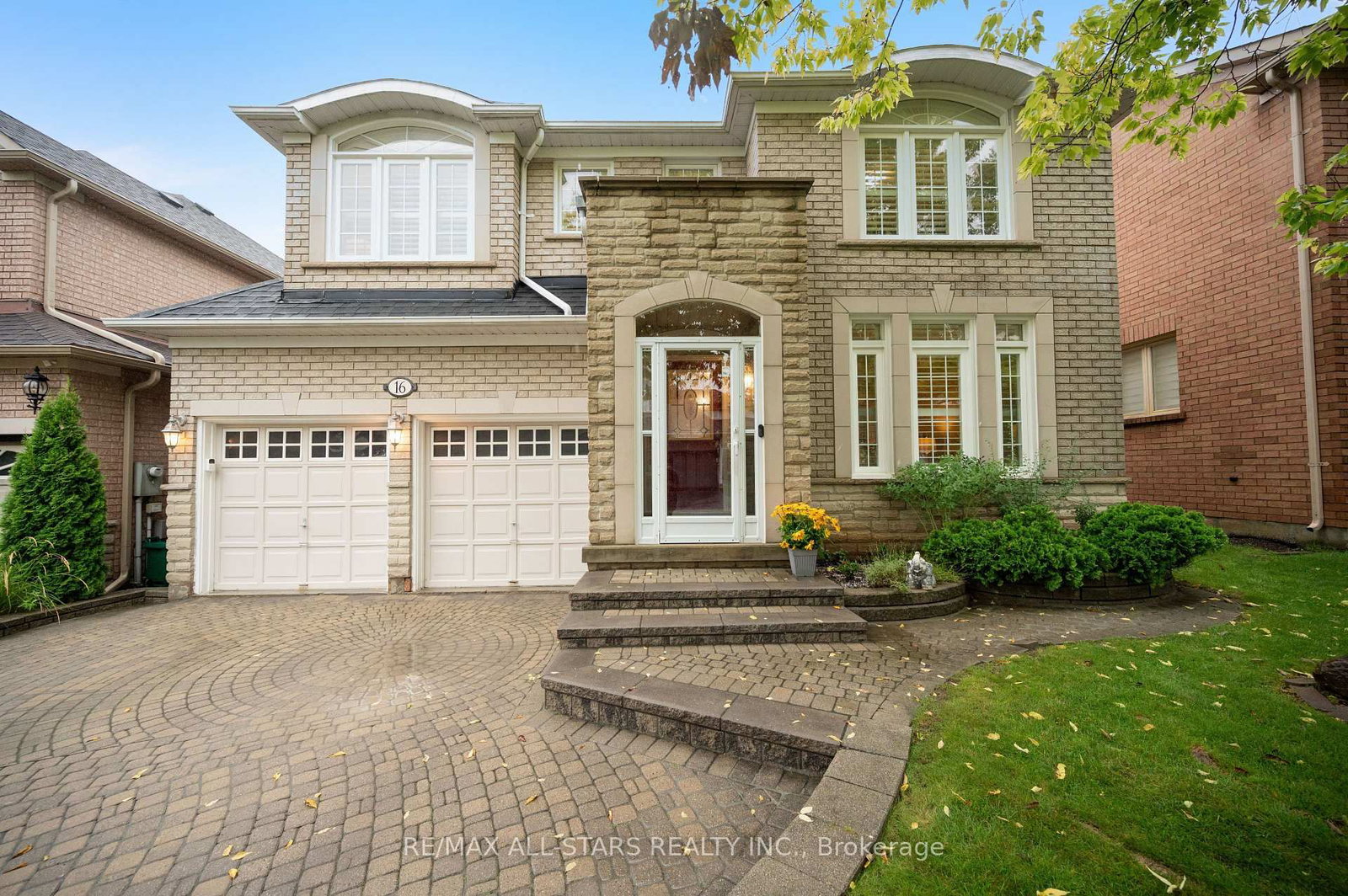 16 Primrose Path Crescent • Markham, ON photo 3