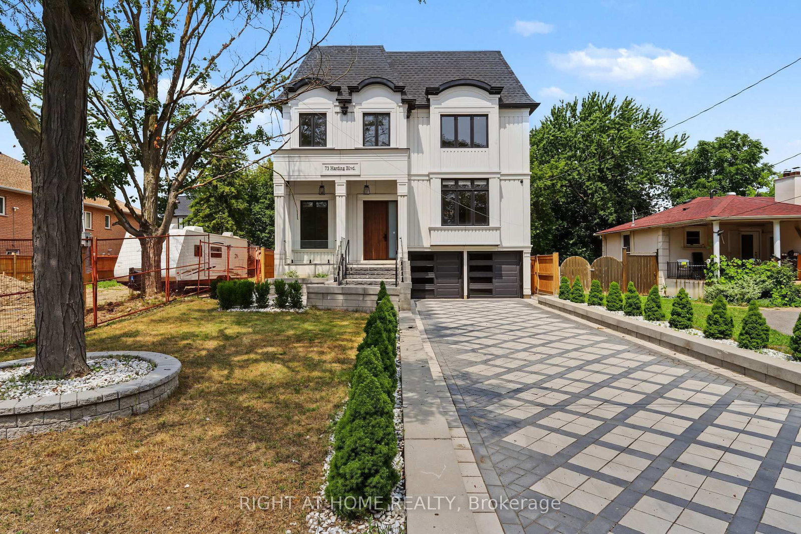 73 Harding Boulevard • Richmond Hill, ON photo 1