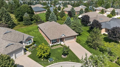 26 Hagen Hollow • #201 • Whitchurch-Stouffville, ON photo 3