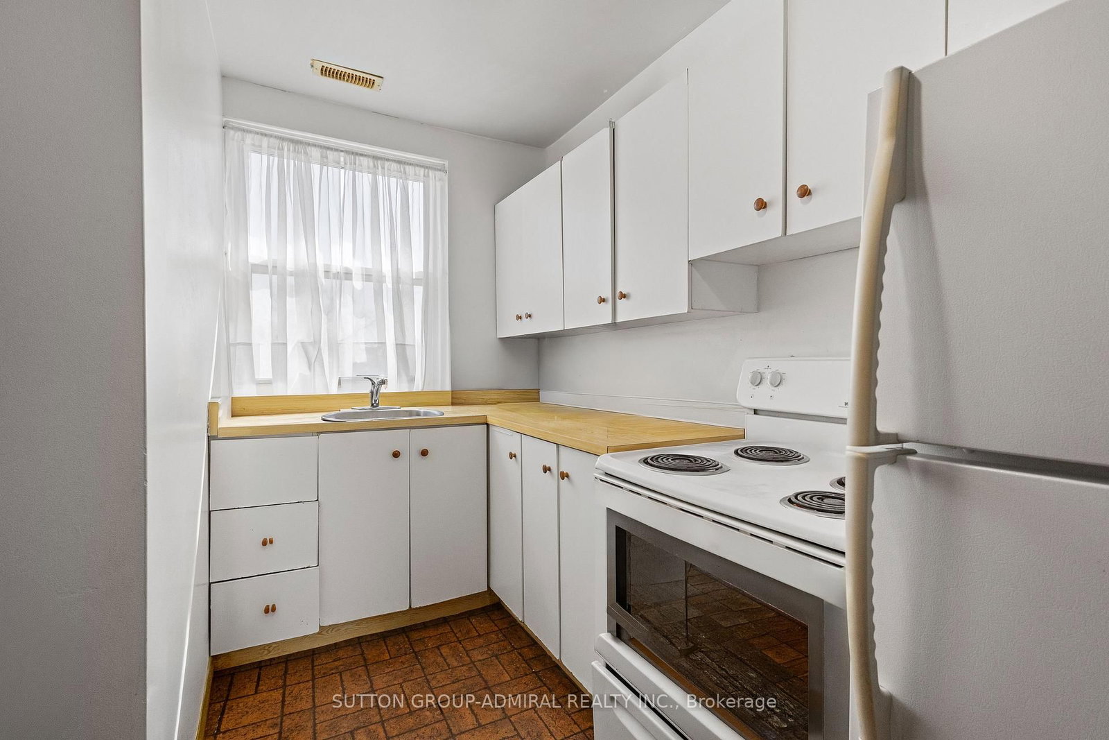 6745 Main Street • Whitchurch-Stouffville, ON photo 14