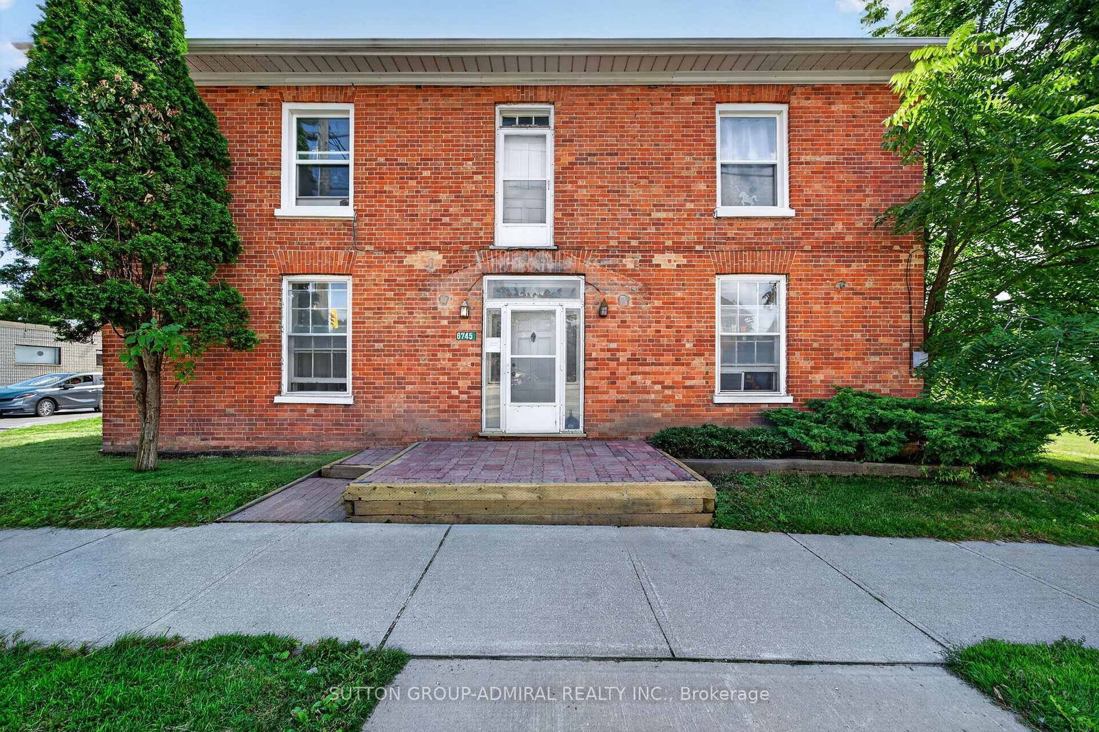 6745 Main Street • Whitchurch-Stouffville, ON photo 35