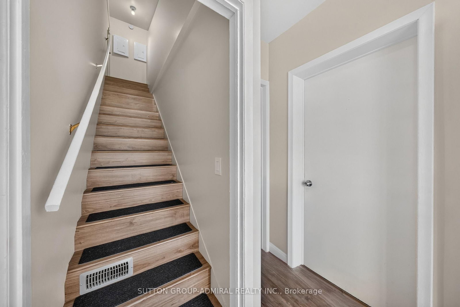 6745 Main Street • Whitchurch-Stouffville, ON photo 38