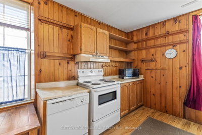 6745 Main Street • Whitchurch-Stouffville, ON photo 4