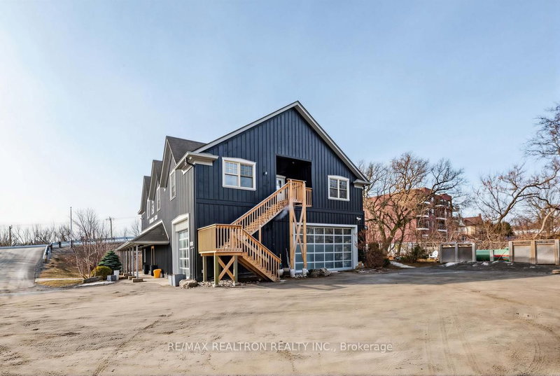 505 Queen St photo 4