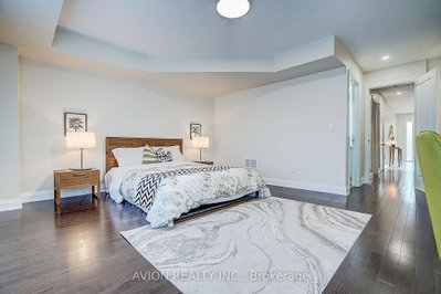 32 Mcgurran Lane • Richmond Hill, ON photo 8