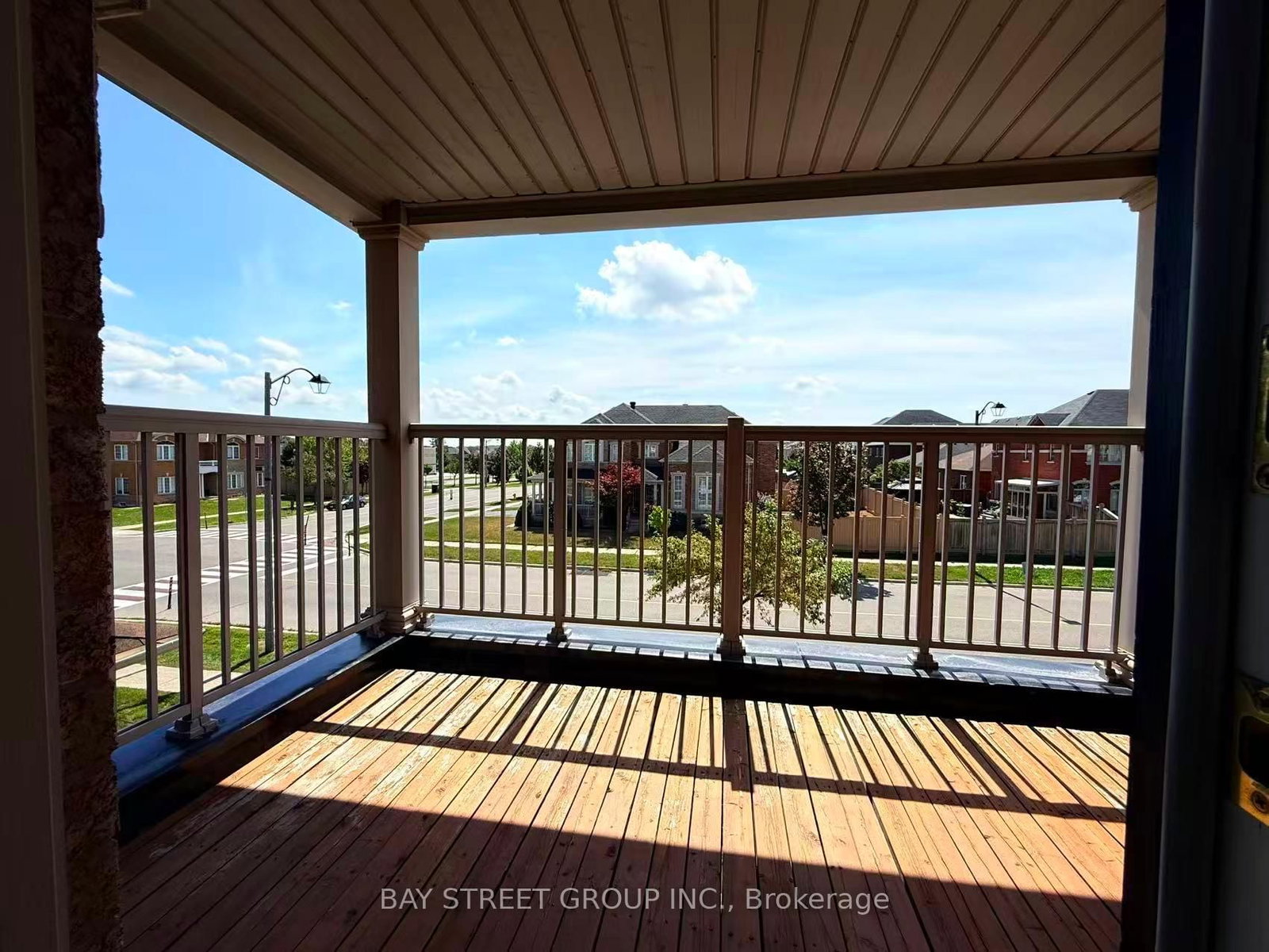 146 Ivy Glen Drive • Vaughan, ON photo 2