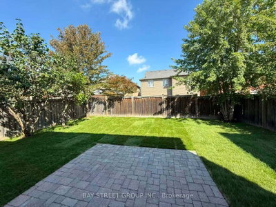 146 Ivy Glen Drive • Vaughan, ON photo 4