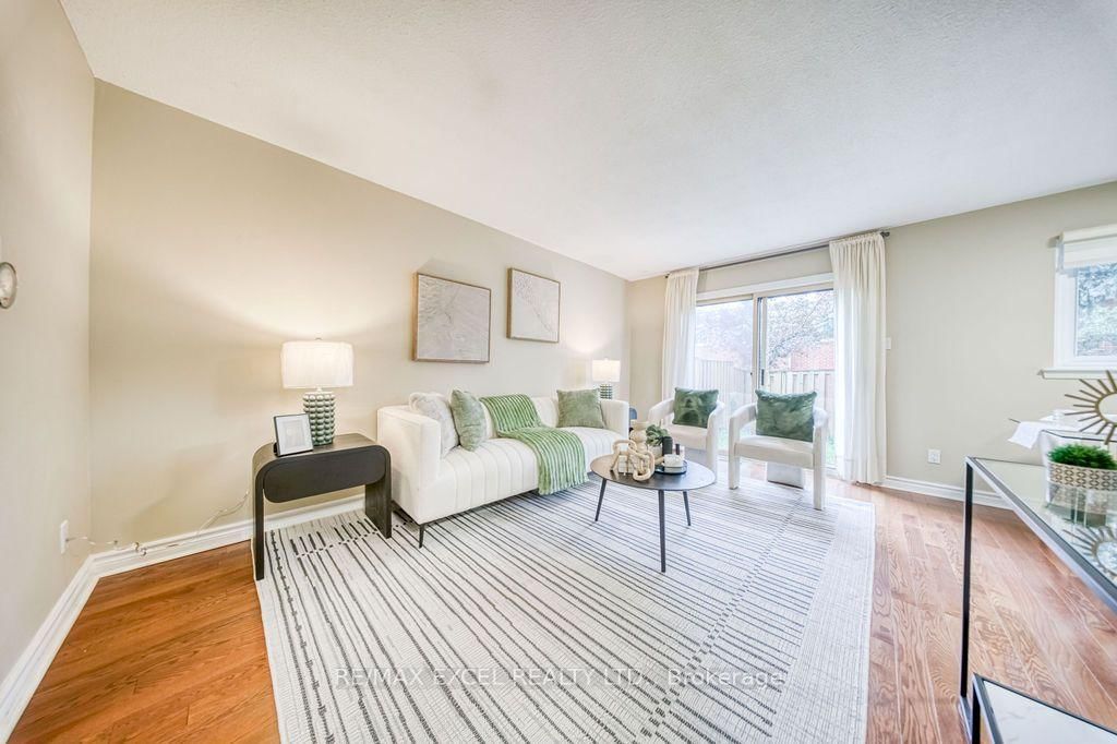 4 Harris Way • Markham, ON photo 3