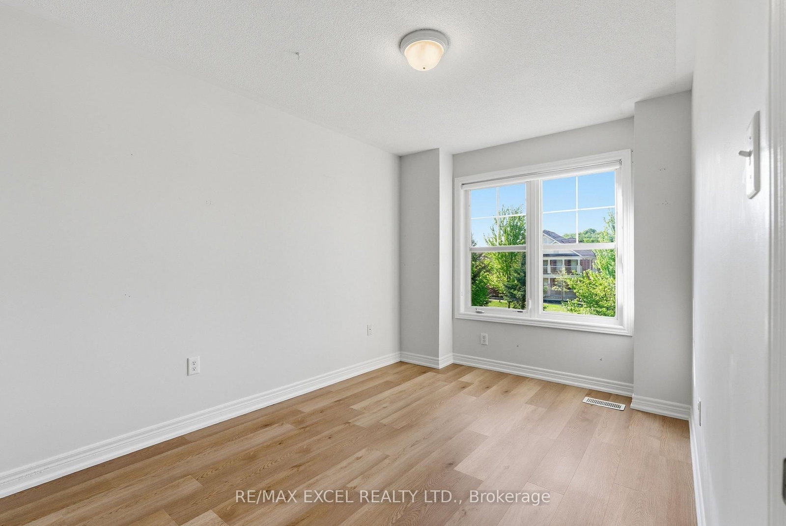 65 Northwest Passage • Whitchurch-Stouffville, ON photo 18