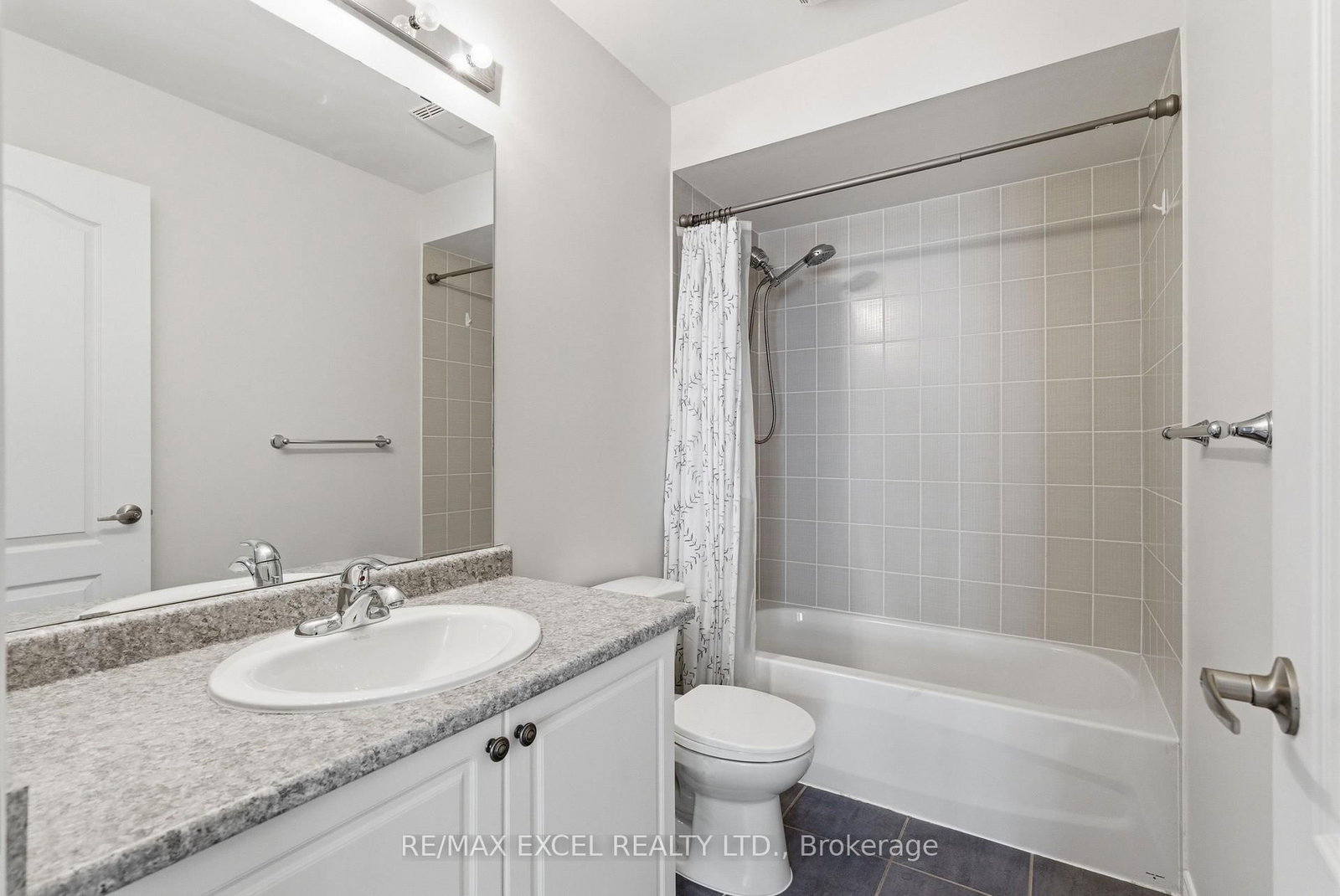 65 Northwest Passage • Whitchurch-Stouffville, ON photo 24