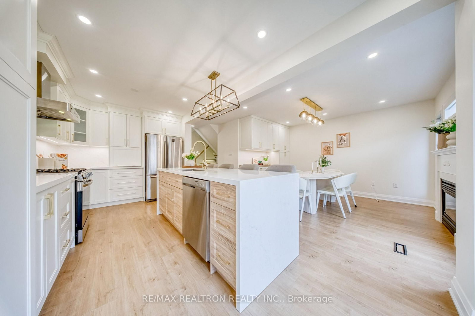 12 Quattro Avenue • Richmond Hill, ON photo 10