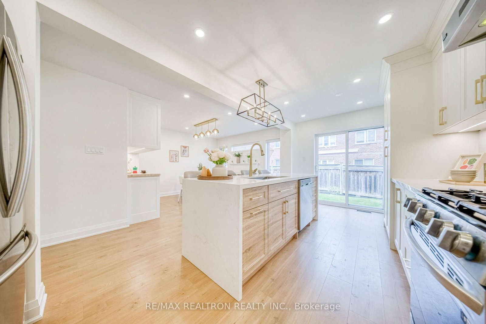 12 Quattro Avenue • Richmond Hill, ON photo 11