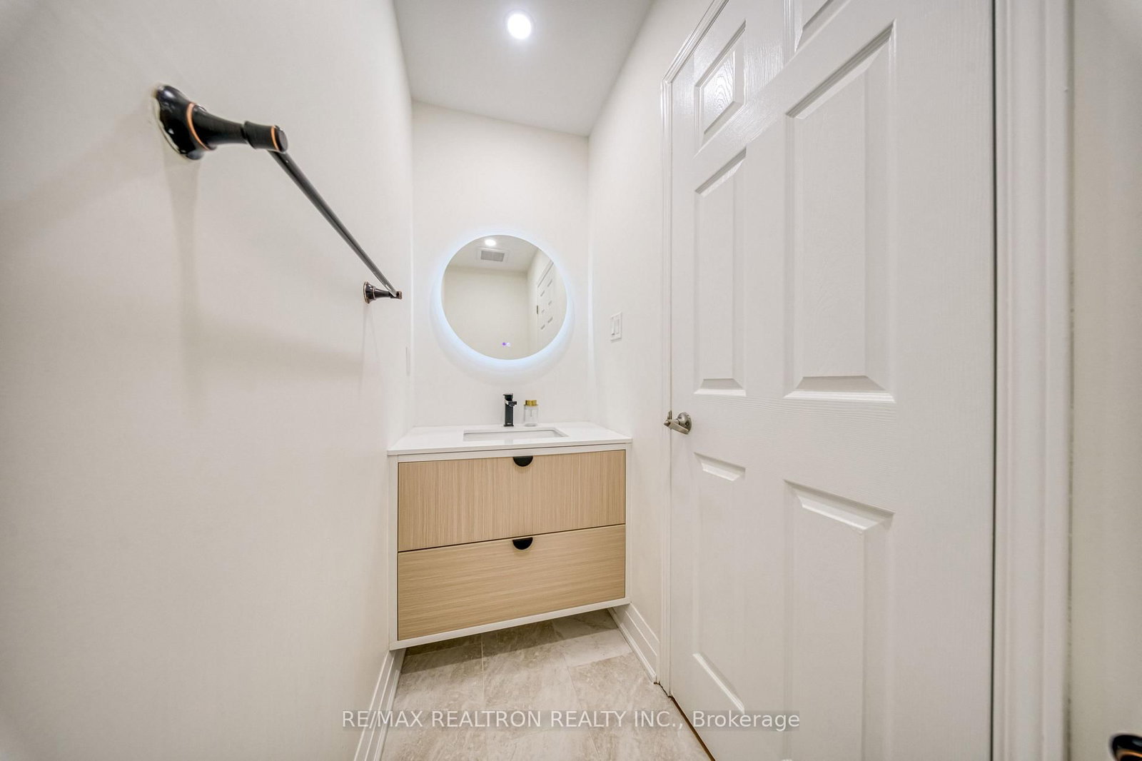 12 Quattro Avenue • Richmond Hill, ON photo 16