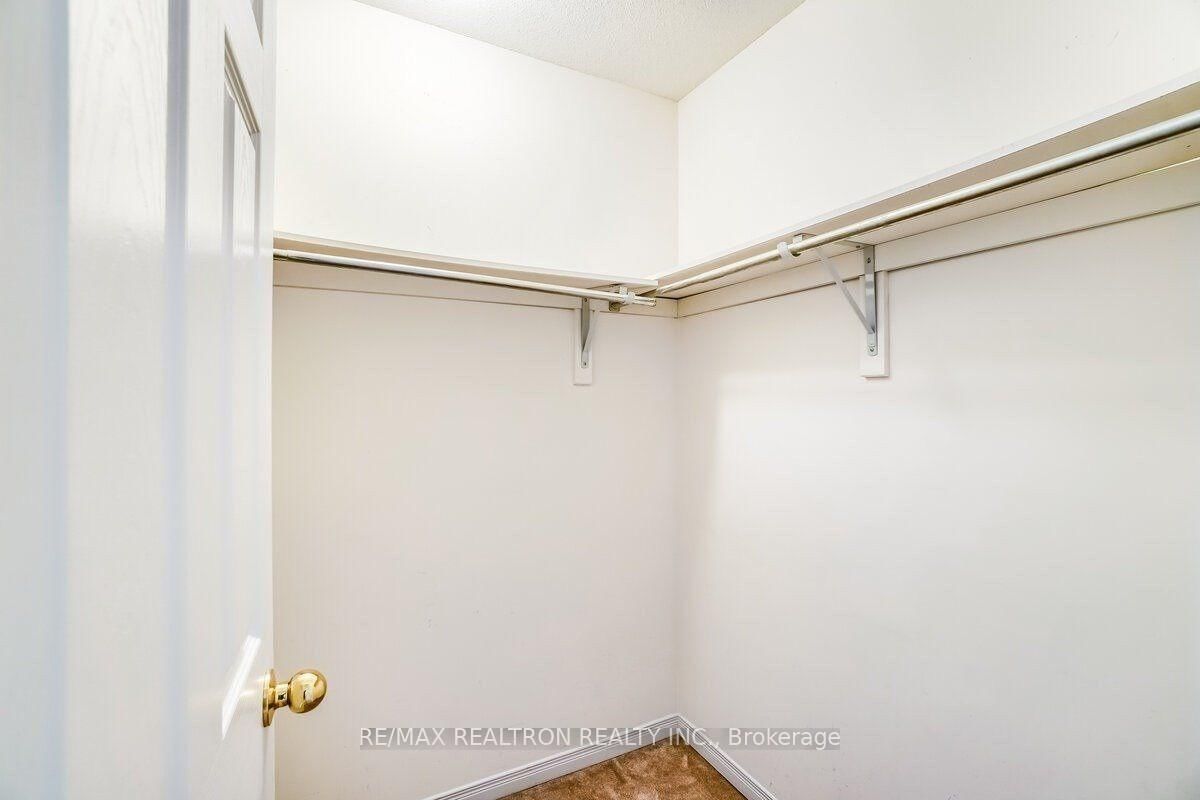12 Quattro Avenue • Richmond Hill, ON photo 22