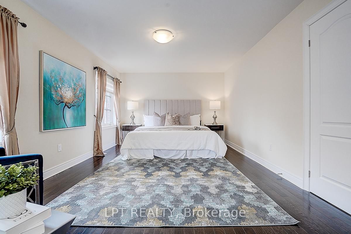 116 Dunlop Street • Richmond Hill, ON photo 19