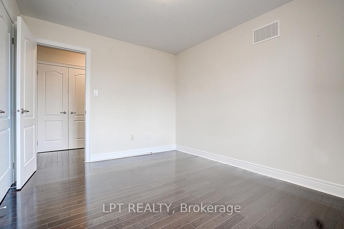 116 Dunlop Street • Richmond Hill, ON photo 21