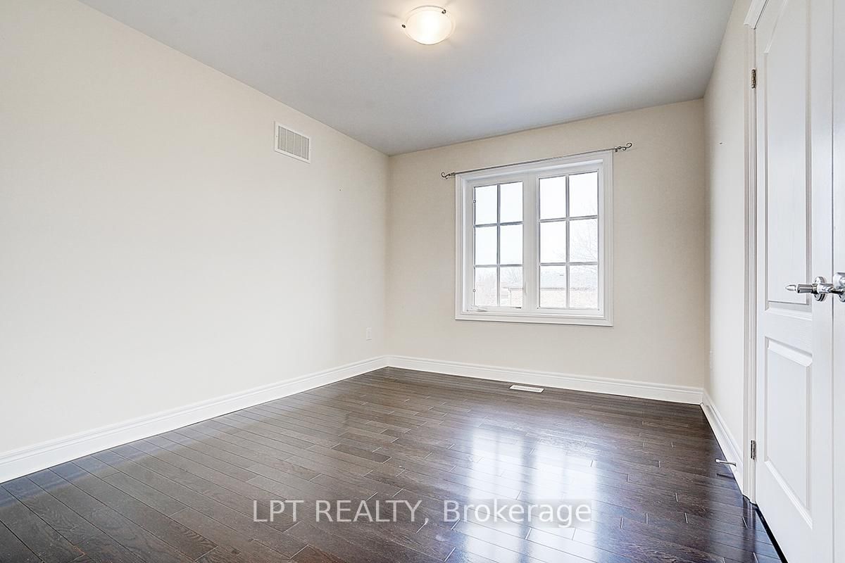 116 Dunlop Street • Richmond Hill, ON photo 22