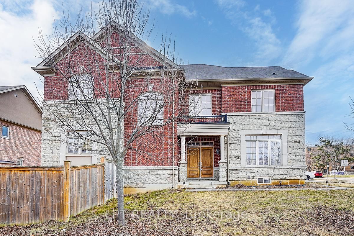 116 Dunlop Street • Richmond Hill, ON photo 39