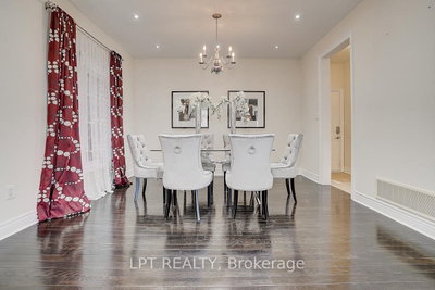 116 Dunlop Street • Richmond Hill, ON photo 8