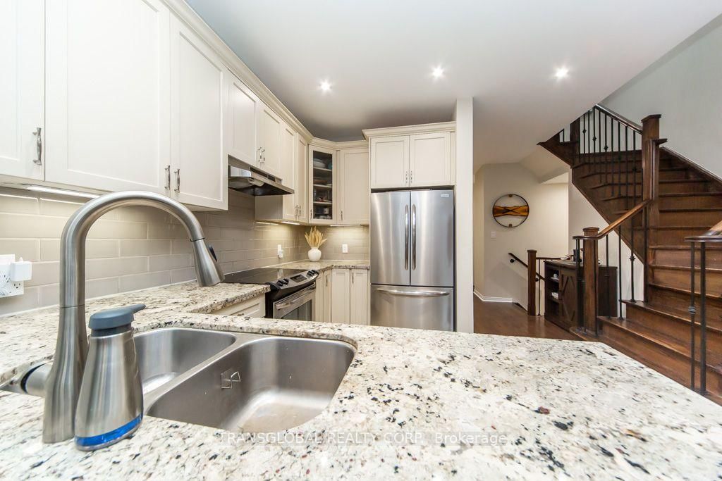 83 Spruce Pine Crescent N • Vaughan, ON photo 5