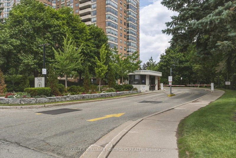 515 - 7601 Bathurst Street