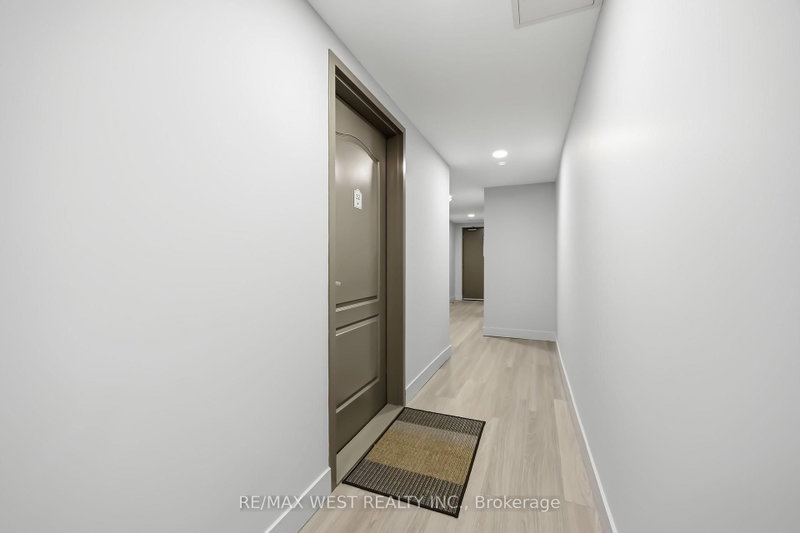 32 - 3905 Major MacKenzie Drive SW