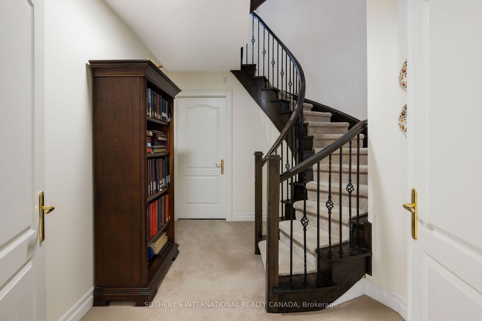 463 Crossing Bridge Place • Aurora, ON photo 22