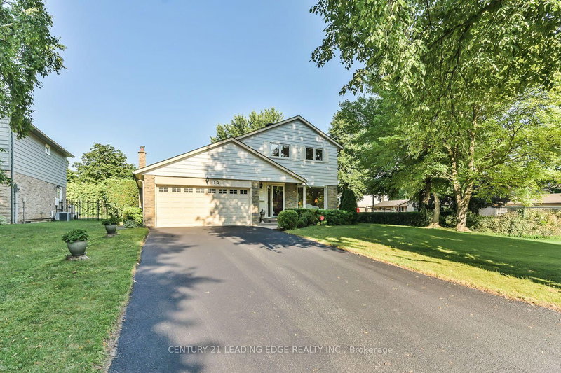 home for sale on 15 Sir Gawaine Place