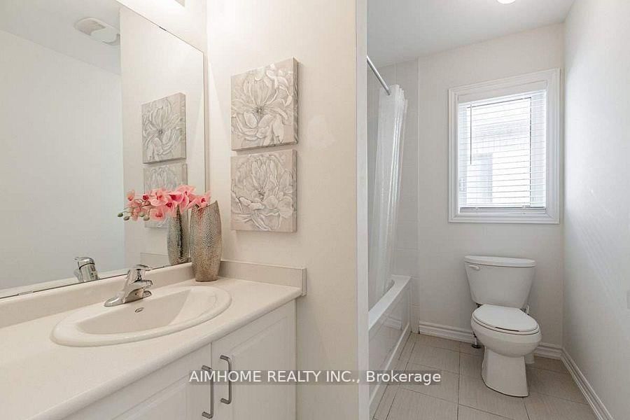 116 Frederick Wilson Avenue • Markham, ON photo 5