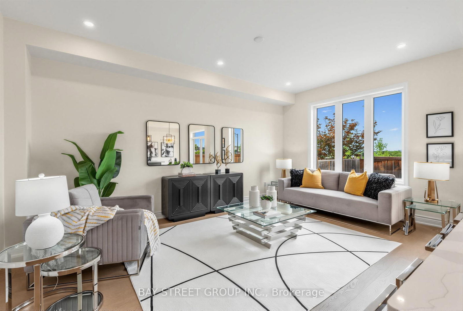 80 Living Crescent • Markham, ON photo 12