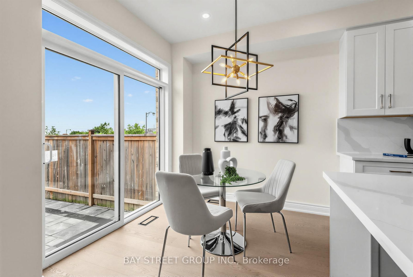 80 Living Crescent • Markham, ON photo 22