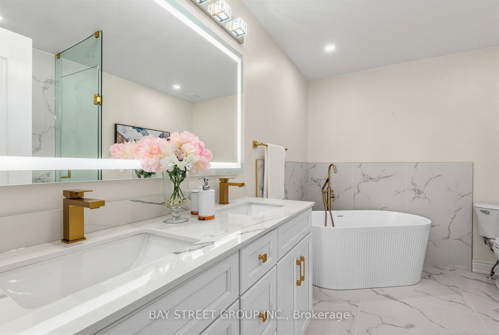 80 Living Crescent • Markham, ON photo 27
