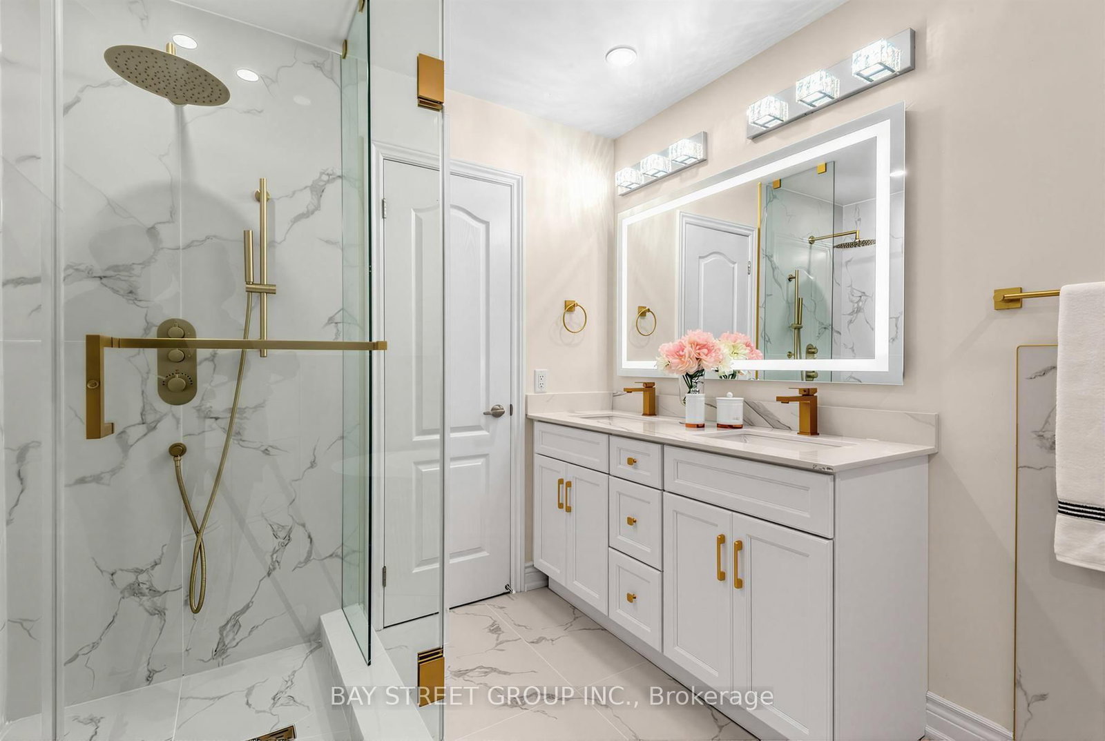 80 Living Crescent • Markham, ON photo 29
