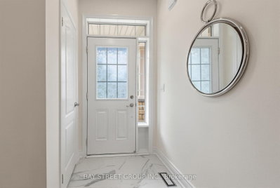 80 Living Crescent • Markham, ON photo 3