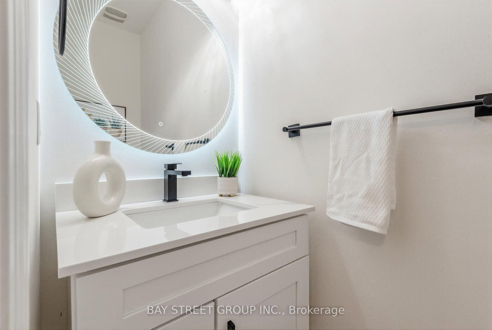80 Living Crescent • Markham, ON photo 39