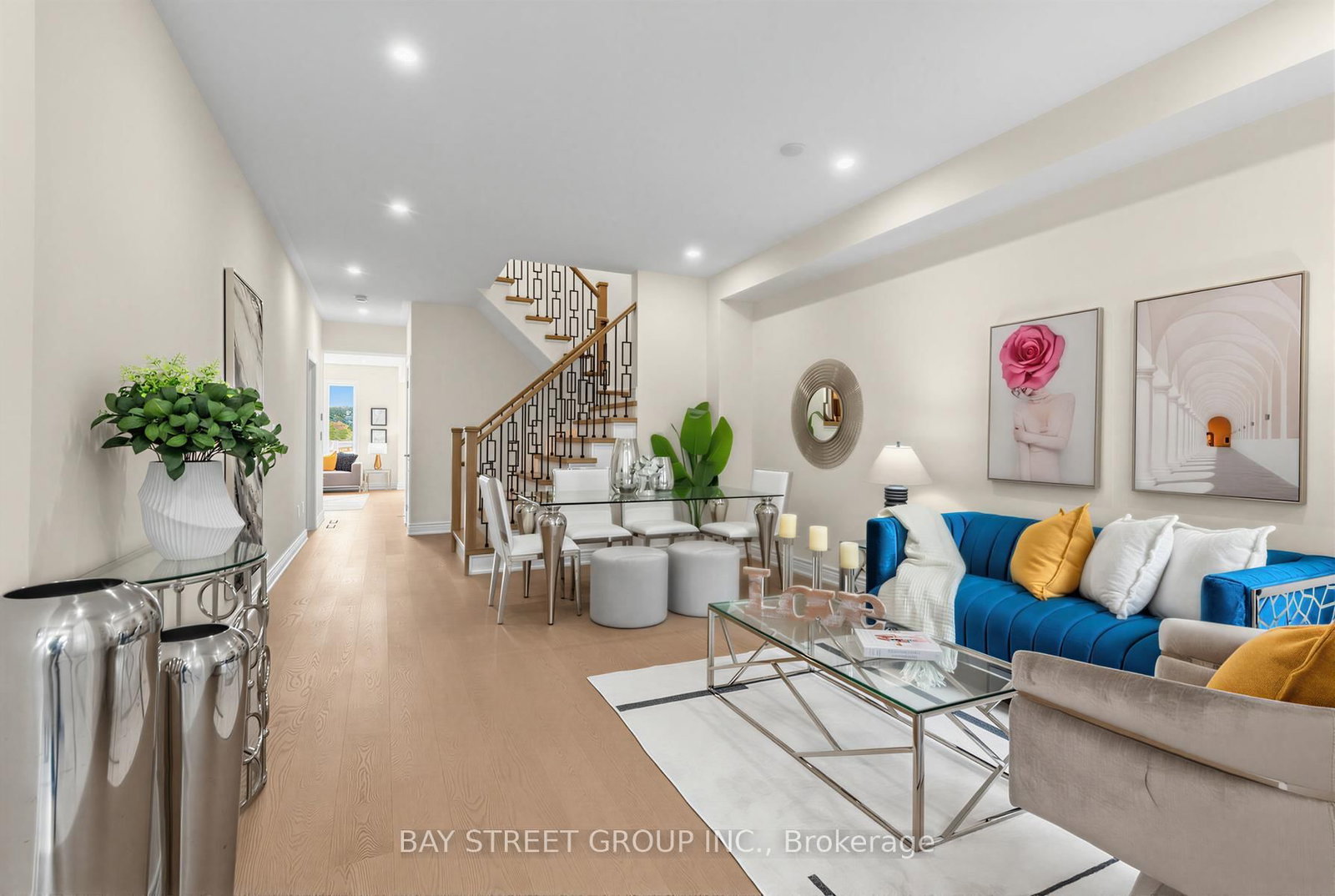 80 Living Crescent • Markham, ON photo 4