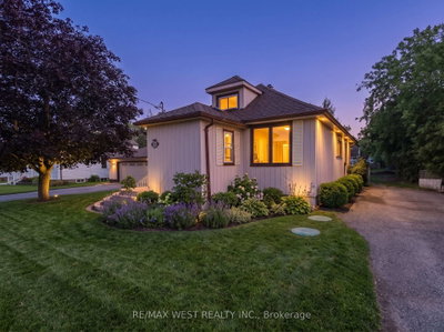 Detached House for sale at 7826 Yonge Street, Innisfil, Ontario, L9S 1L4 - Stroud - MLS: N13736082