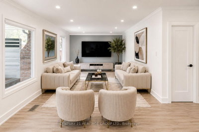 187 Glenway Circle • Newmarket, ON photo 6