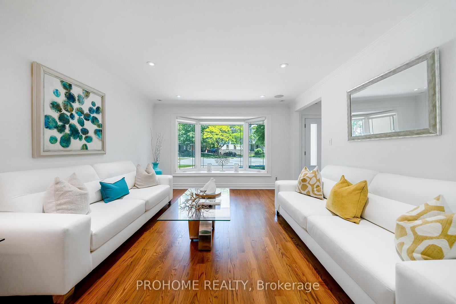 16 Tuscay Court • Markham, ON photo 7