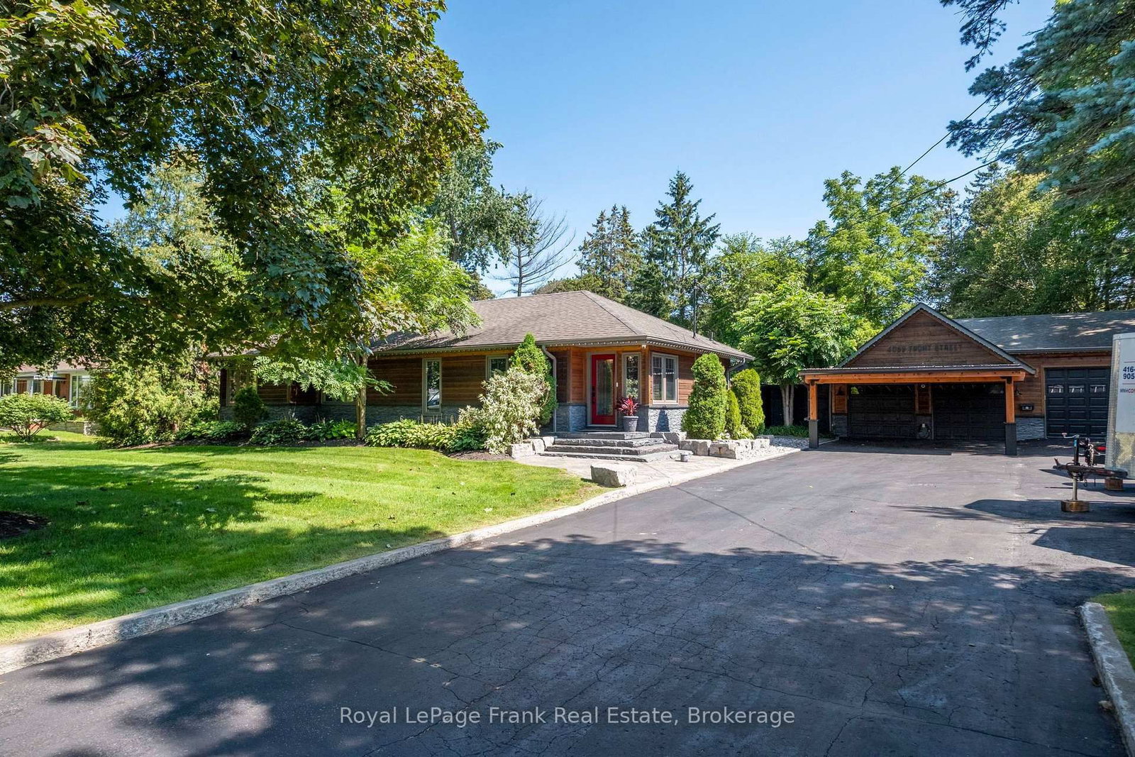 4069 Front Street • Uxbridge, ON photo 2