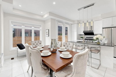 42 Bawden Drive • Richmond Hill, ON photo 8
