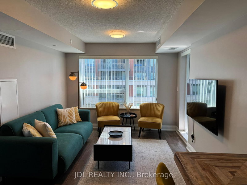 510 - 18 Uptown Drive